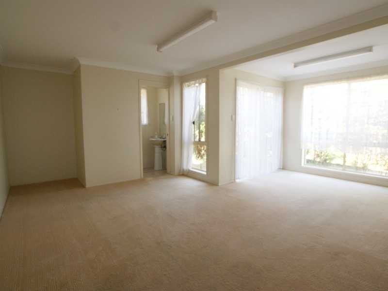 4 Goondooloo Drive, Ocean Shores NSW 2483