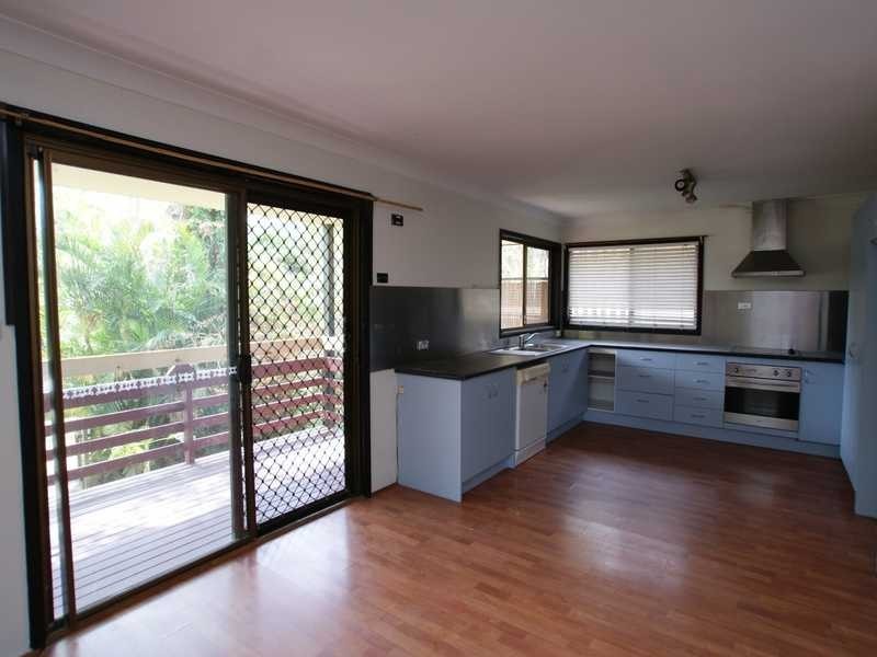 12 Robin Street, South Golden Beach NSW 2483