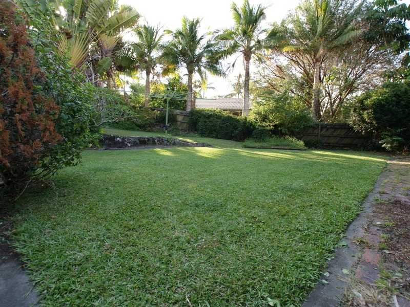 4 Kiyung Court, Ocean Shores NSW 2483