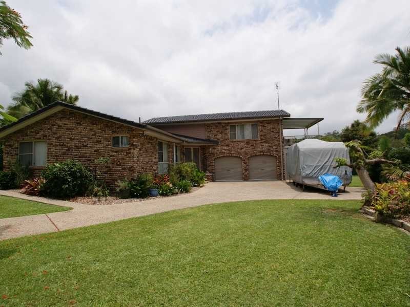 2 Coonawarra Court, Ocean Shores NSW 2483