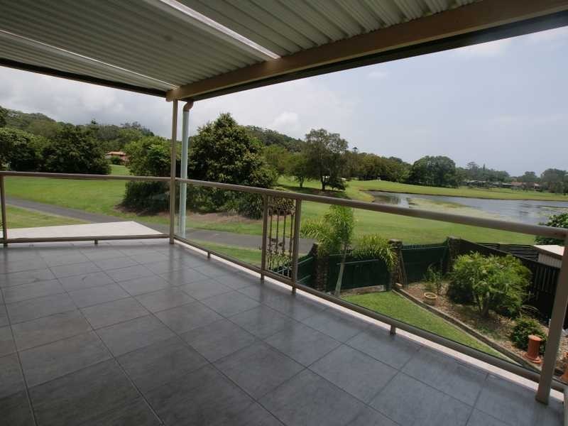 2 Coonawarra Court, Ocean Shores NSW 2483