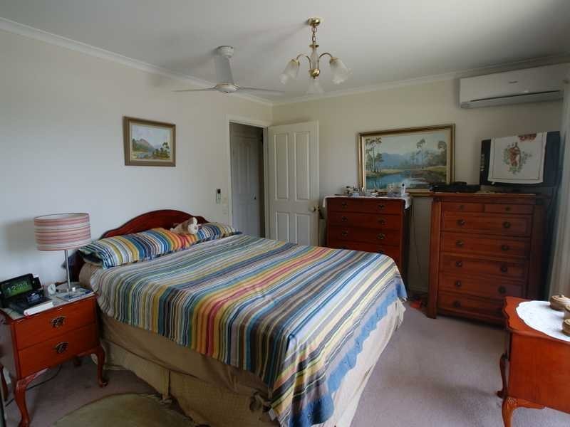 2 Coonawarra Court, Ocean Shores NSW 2483