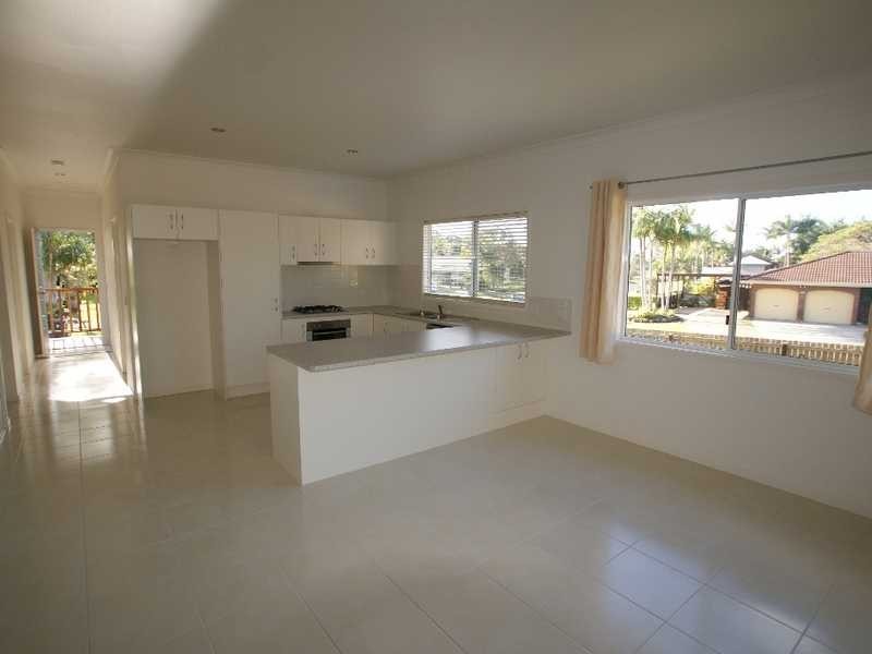 Unit/1B Namoi Glen, Ocean Shores NSW 2483