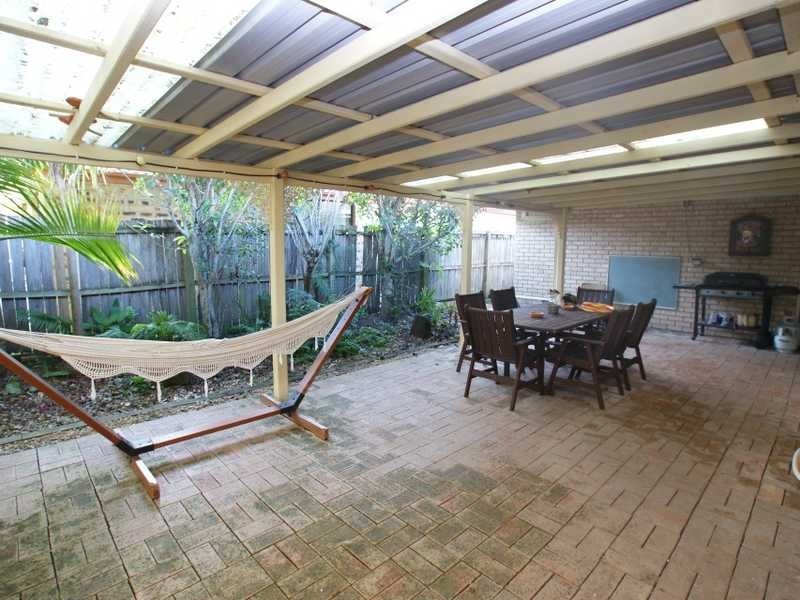 5 Eloura Court, Ocean Shores NSW 2483