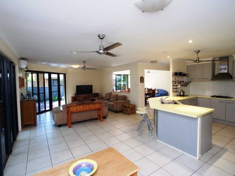 7 Barkala Court, Ocean Shores NSW 2483