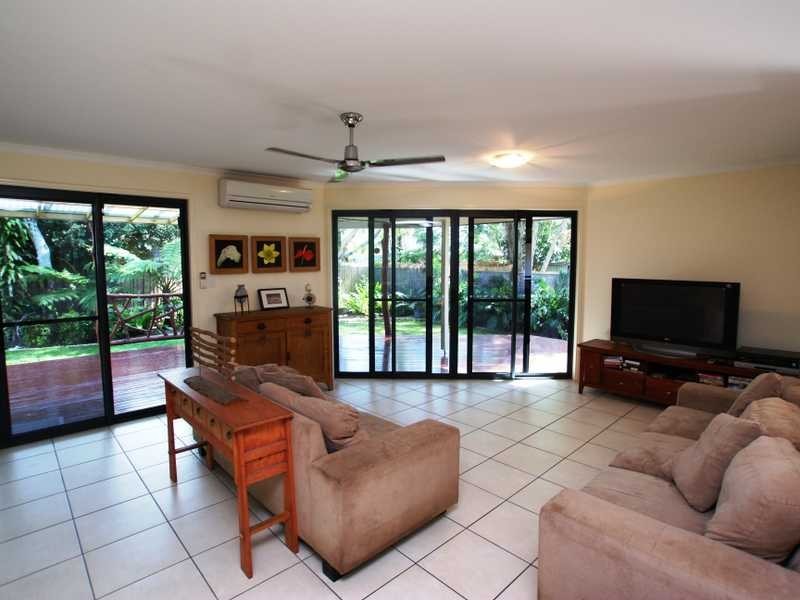 7 Barkala Court, Ocean Shores NSW 2483