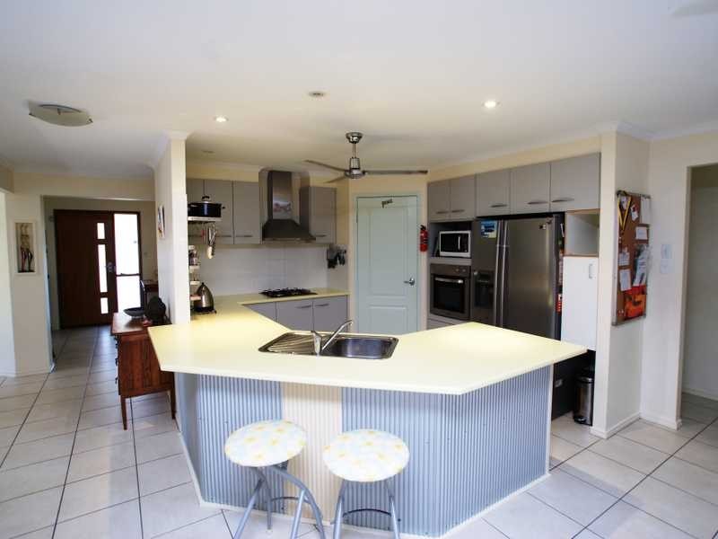 7 Barkala Court, Ocean Shores NSW 2483