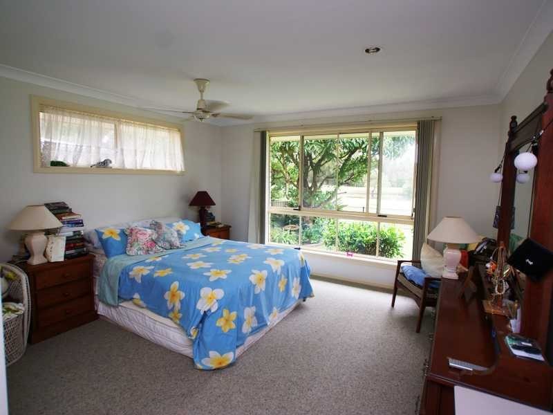 74 Balemo Drive, Ocean Shores NSW 2483