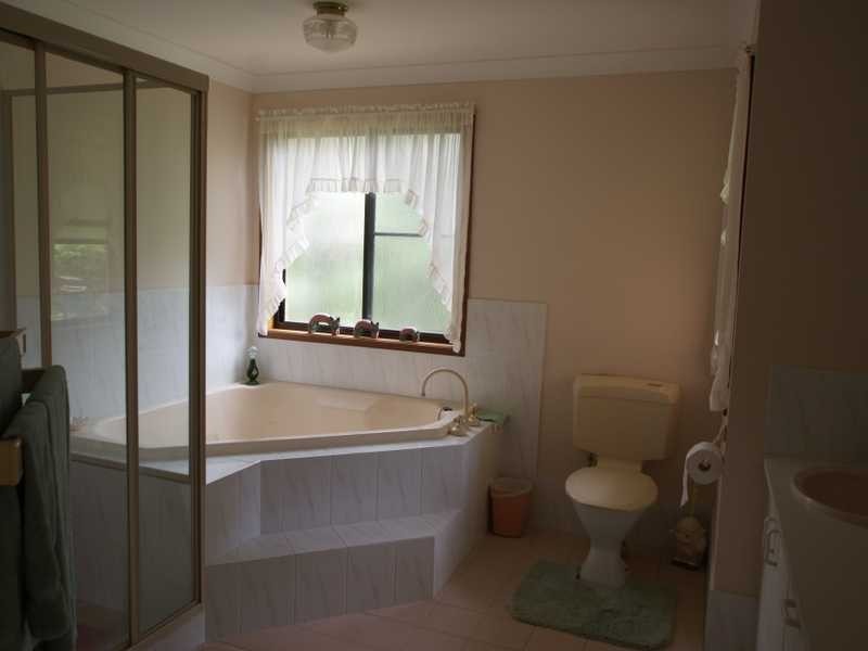 106 Balemo Drive, Ocean Shores NSW 2483