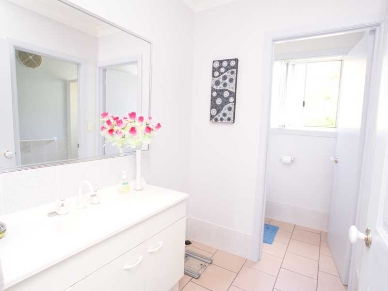 7 Narooma Drive, Ocean Shores NSW 2483