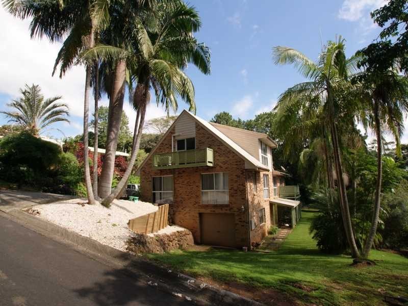 7 Narooma Drive, Ocean Shores NSW 2483