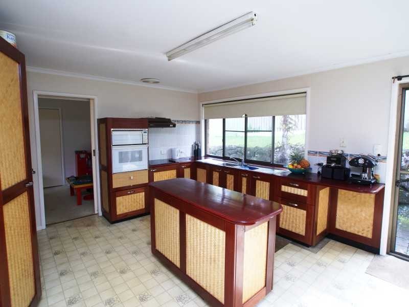 24 Bulgoon Crescent, Ocean Shores NSW 2483