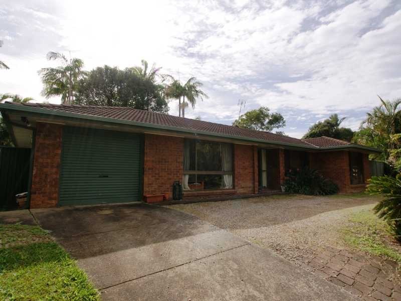 24 Bulgoon Crescent, Ocean Shores NSW 2483