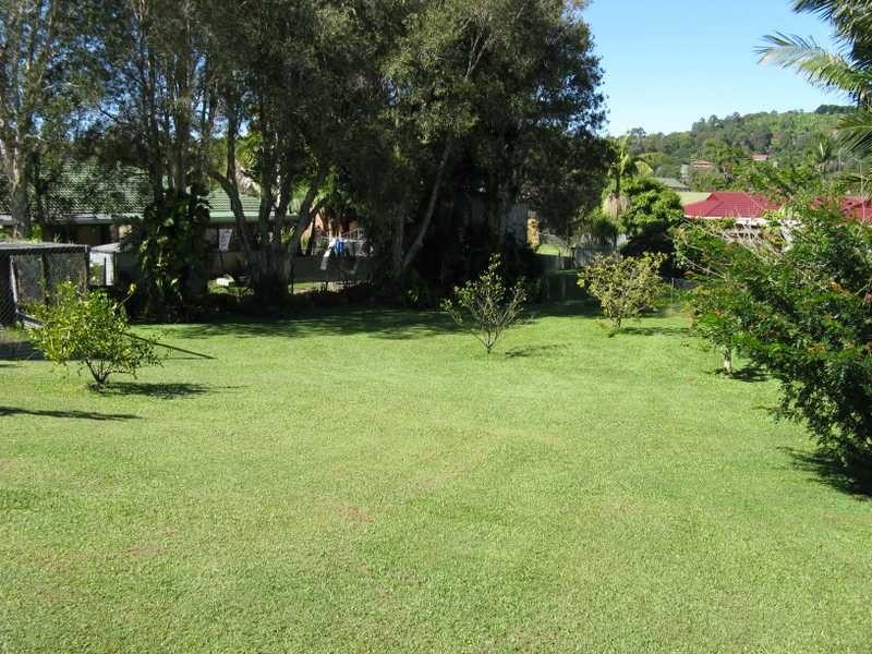 9 Tathra Glen, Ocean Shores NSW 2483