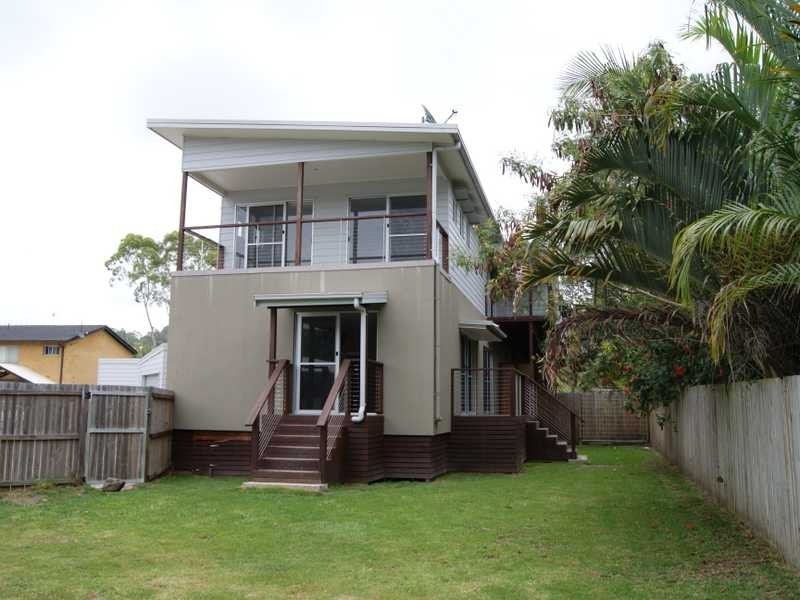 2/92 Rajah Road, Ocean Shores NSW 2483