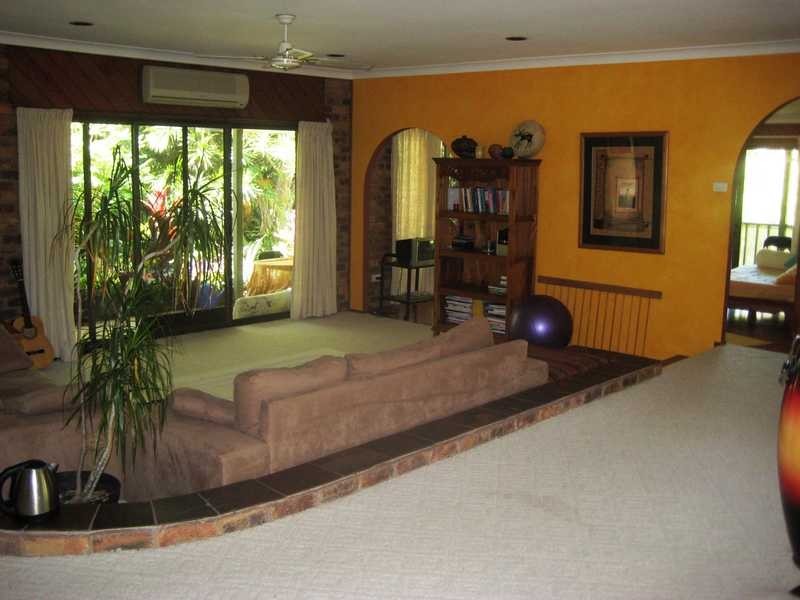 20 Wirree Drive, Ocean Shores NSW 2483