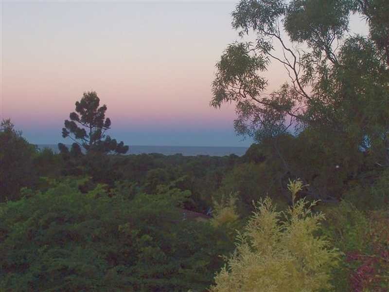 2 Katya Court, Ocean Shores NSW 2483