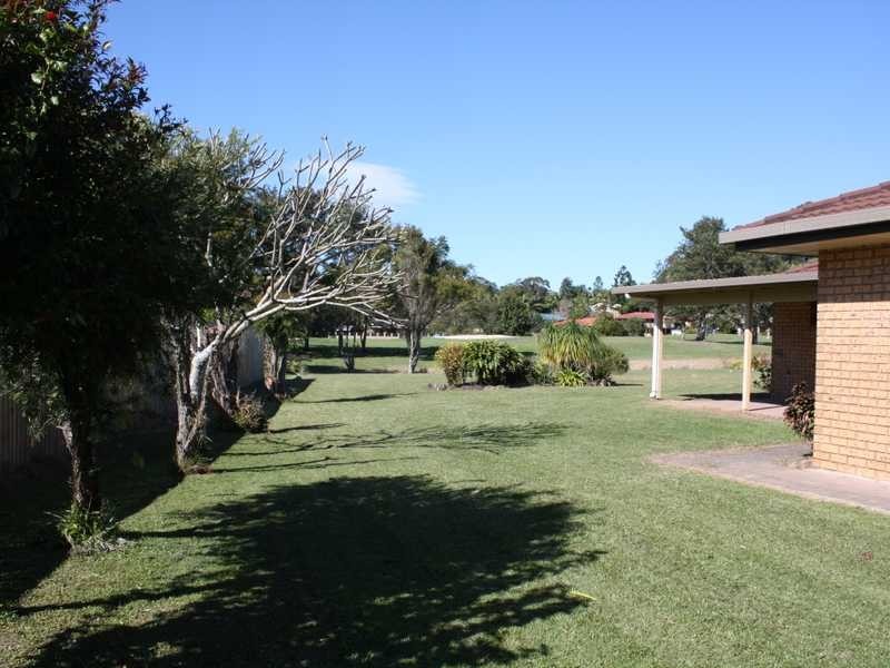 20 Balemo Drive, Ocean Shores NSW 2483
