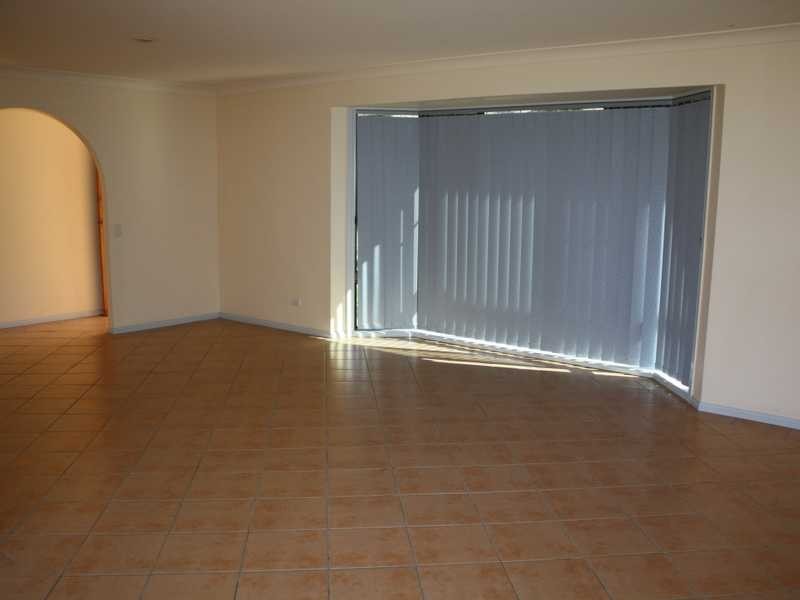 20 Balemo Drive, Ocean Shores NSW 2483
