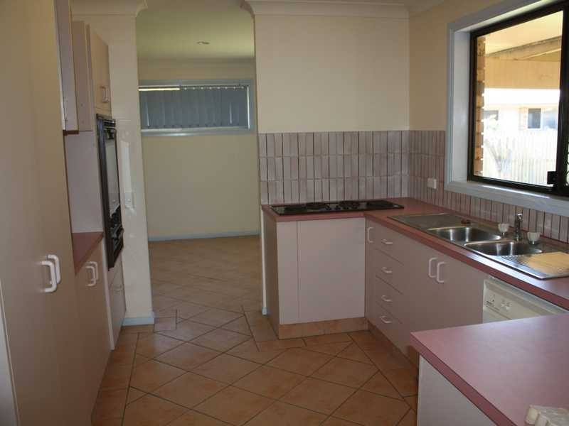 20 Balemo Drive, Ocean Shores NSW 2483