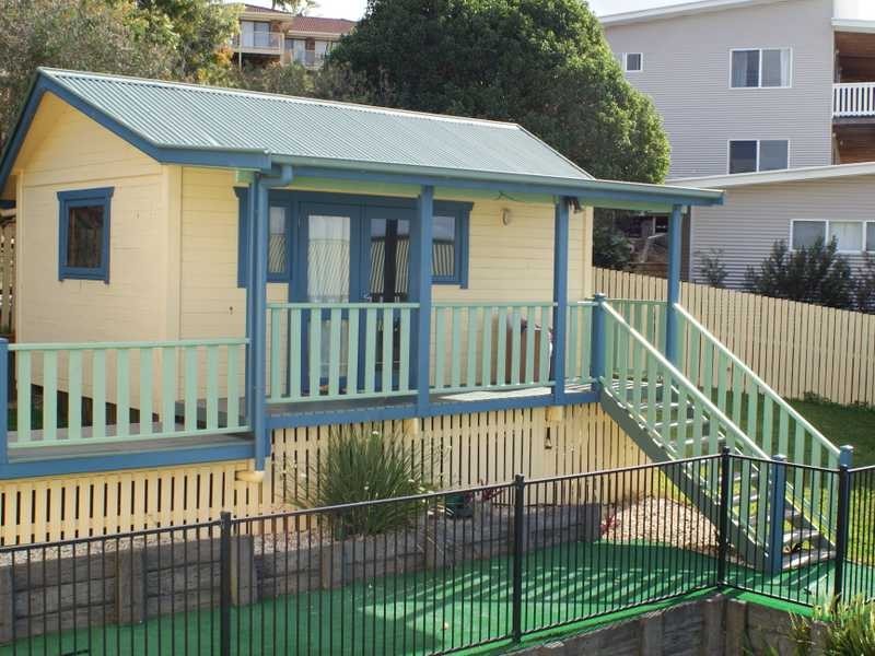 4 Jarrah Crescent, Ocean Shores NSW 2483