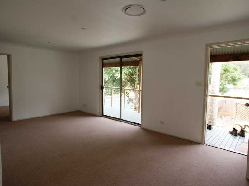 House 2 / 3 Arika Avenue, Ocean Shores NSW 2483