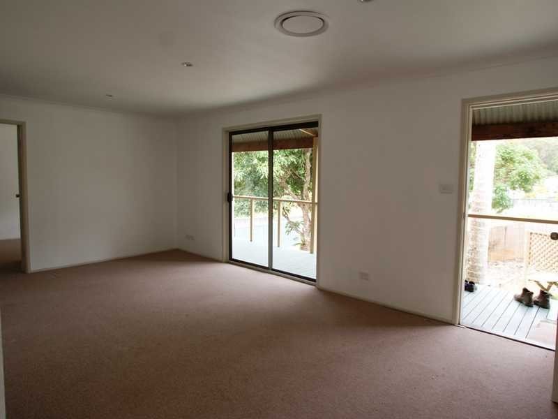 House 1/3 Arika Avenue, Ocean Shores NSW 2483