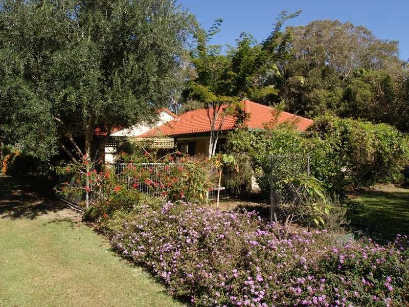 4 Rangal Road, Ocean Shores NSW 2483