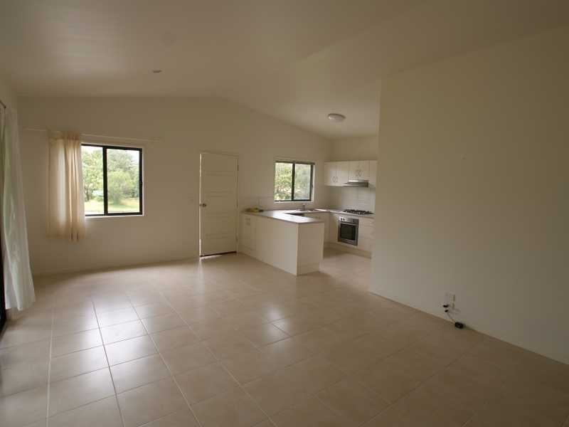 2/2 Palmer Avenue, Ocean Shores NSW 2483