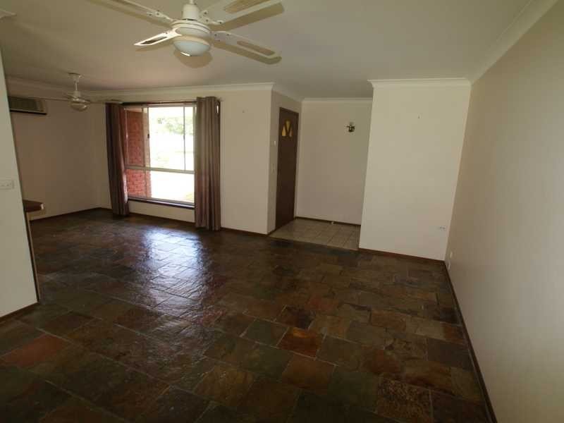 4 Bass Court, Ocean Shores NSW 2483