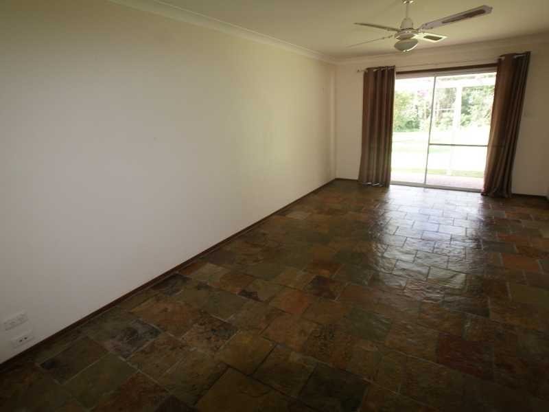 4 Bass Court, Ocean Shores NSW 2483