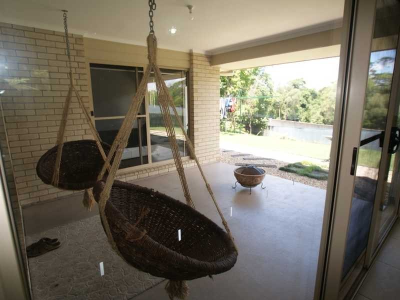 4 Arika Avenue, Ocean Shores NSW 2483