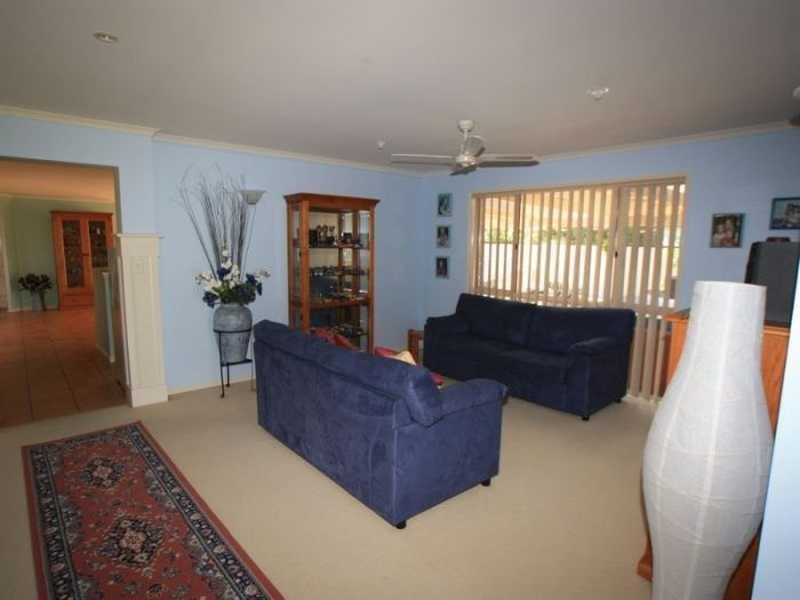 9 Natan Court, Ocean Shores NSW 2483