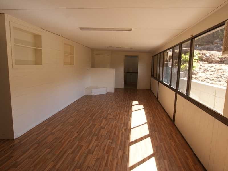 14 Goondooloo Drive, Ocean Shores NSW 2483