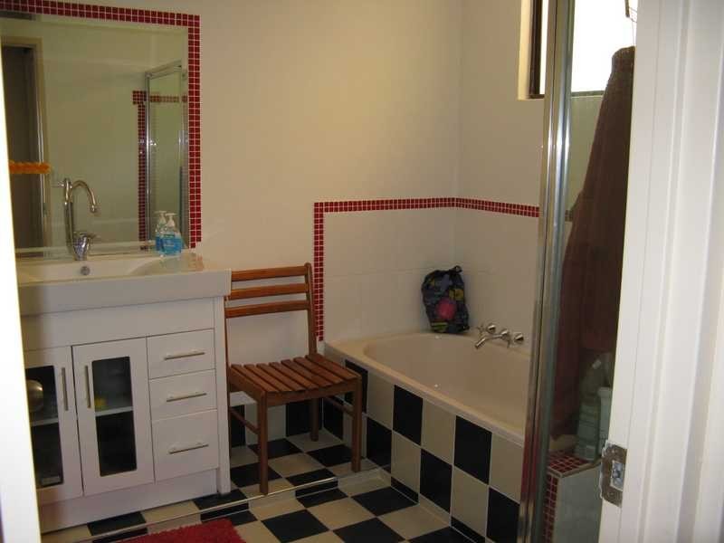 6 Kumbellin Glen, Ocean Shores NSW 2483