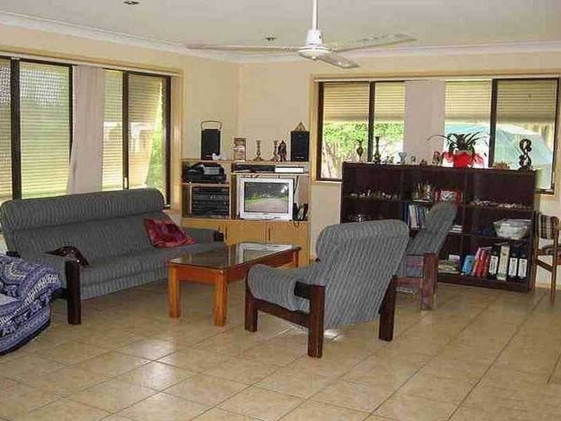 9 Kiah Court, Ocean Shores NSW 2483