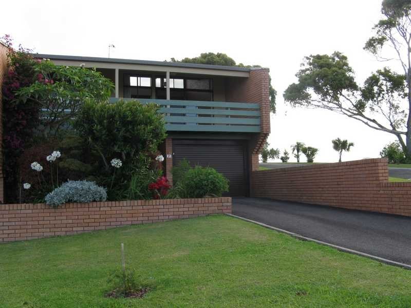 21 Langi Place, Ocean Shores NSW 2483