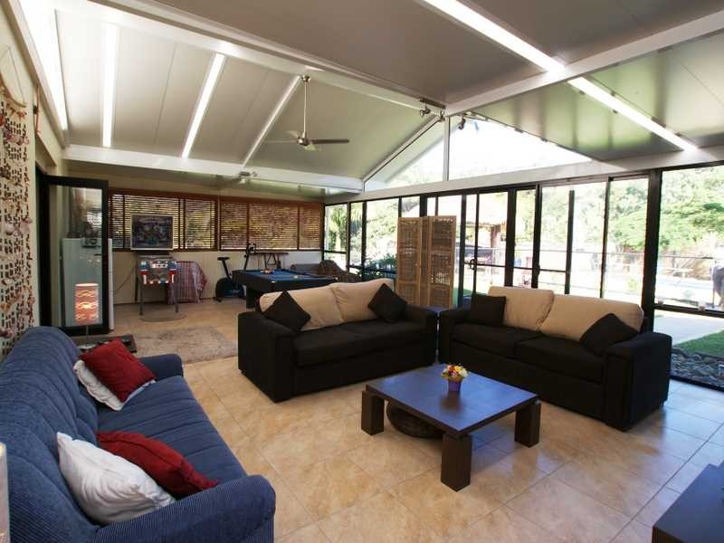 2 Ceron Court, Ocean Shores NSW 2483