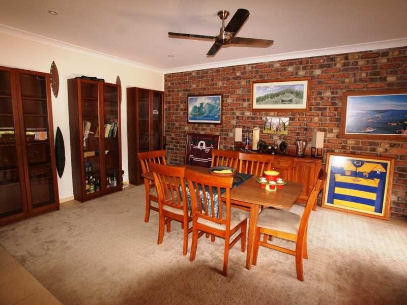 2 Ceron Court, Ocean Shores NSW 2483