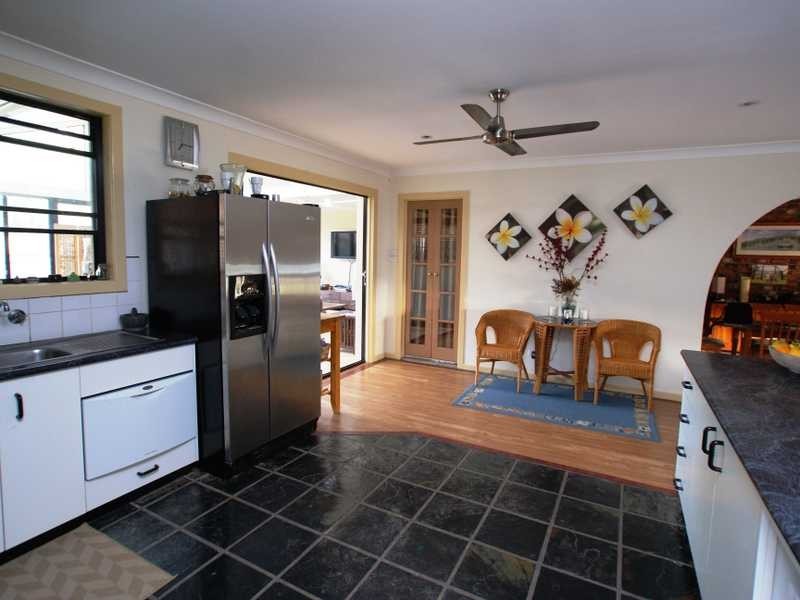 2 Ceron Court, Ocean Shores NSW 2483