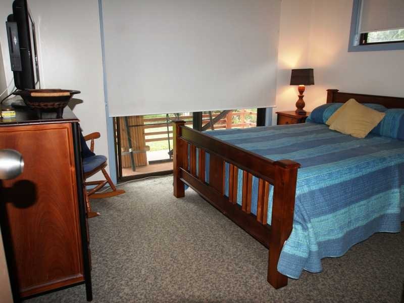 2 Ceron Court, Ocean Shores NSW 2483