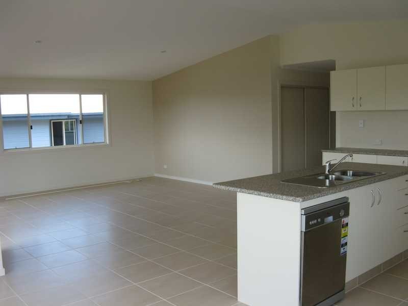 19b Coomburra Crescent, Ocean Shores NSW 2483