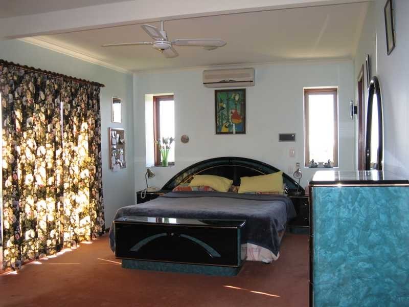 34 Warrambool Road, Ocean Shores NSW 2483