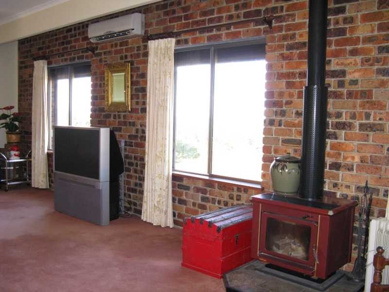 34 Warrambool Road, Ocean Shores NSW 2483