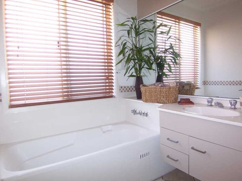 30 Natan Court, Ocean Shores NSW 2483