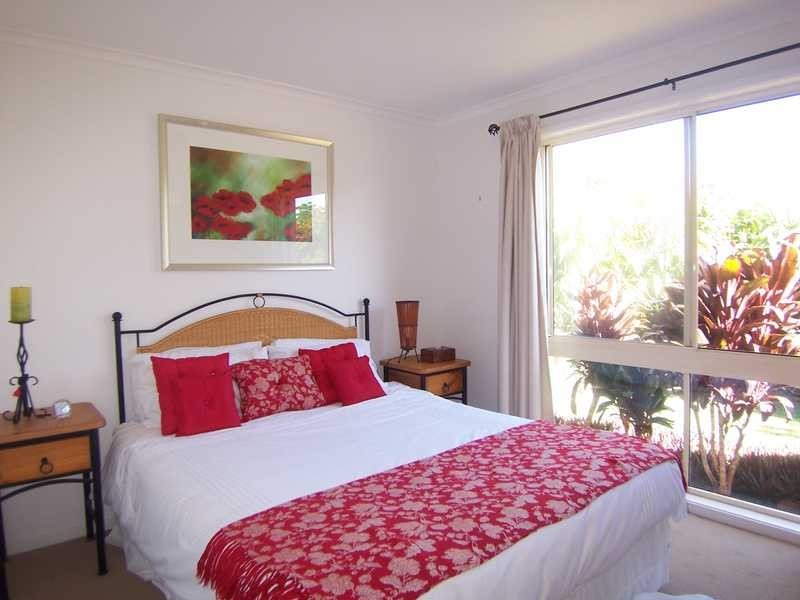 30 Natan Court, Ocean Shores NSW 2483