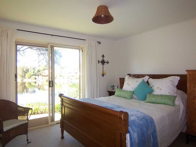 30 Natan Court, Ocean Shores NSW 2483