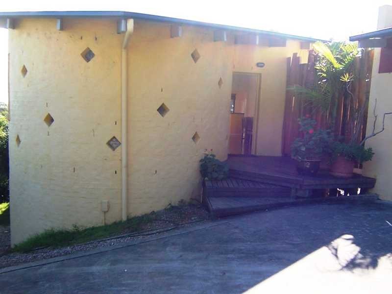 6 Coomburra Crescent, Ocean Shores NSW 2483