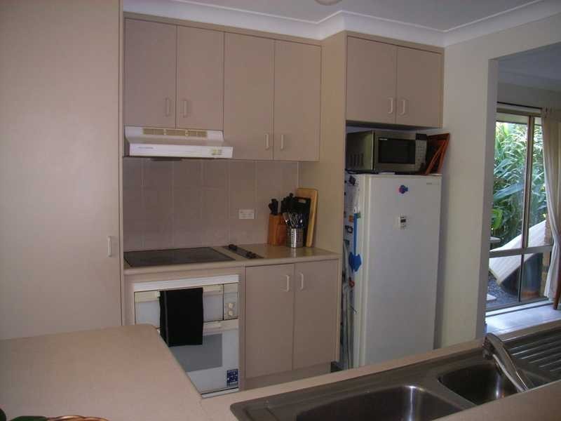 20 Natan Court, Ocean Shores NSW 2483