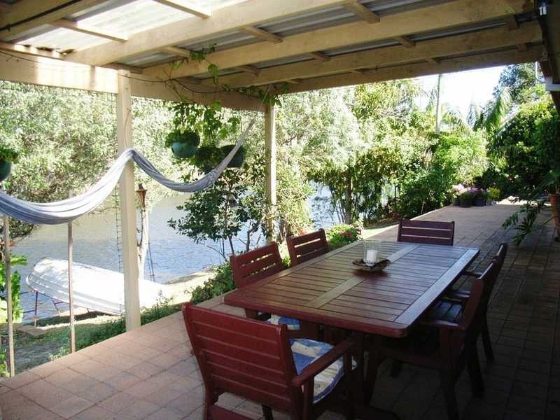 20 Natan Court, Ocean Shores NSW 2483